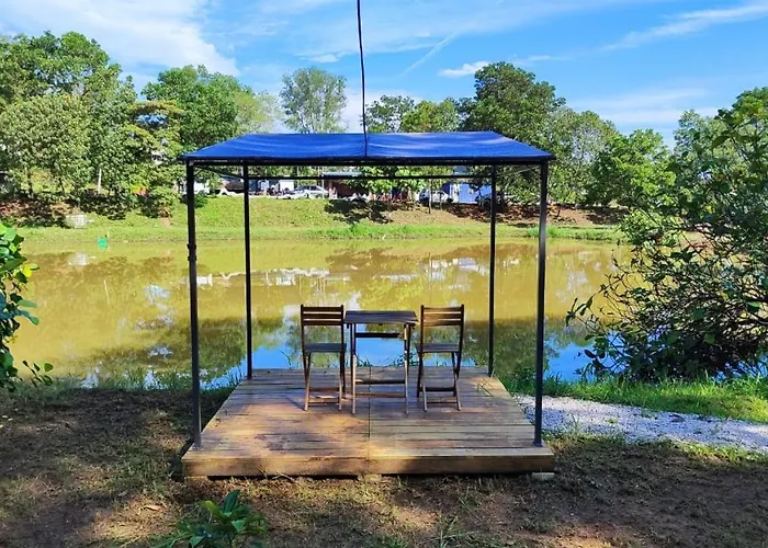 Canopy Villa Sireh Park